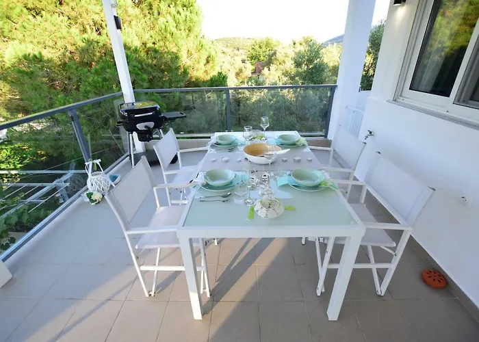 V Luxury 1 * Toroni